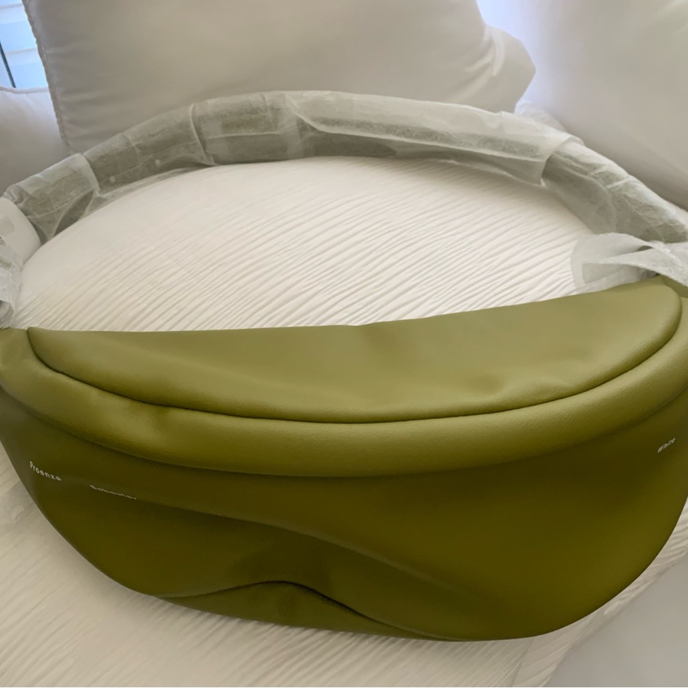 Brand new Net-A-Porter shoulder bag in green leather